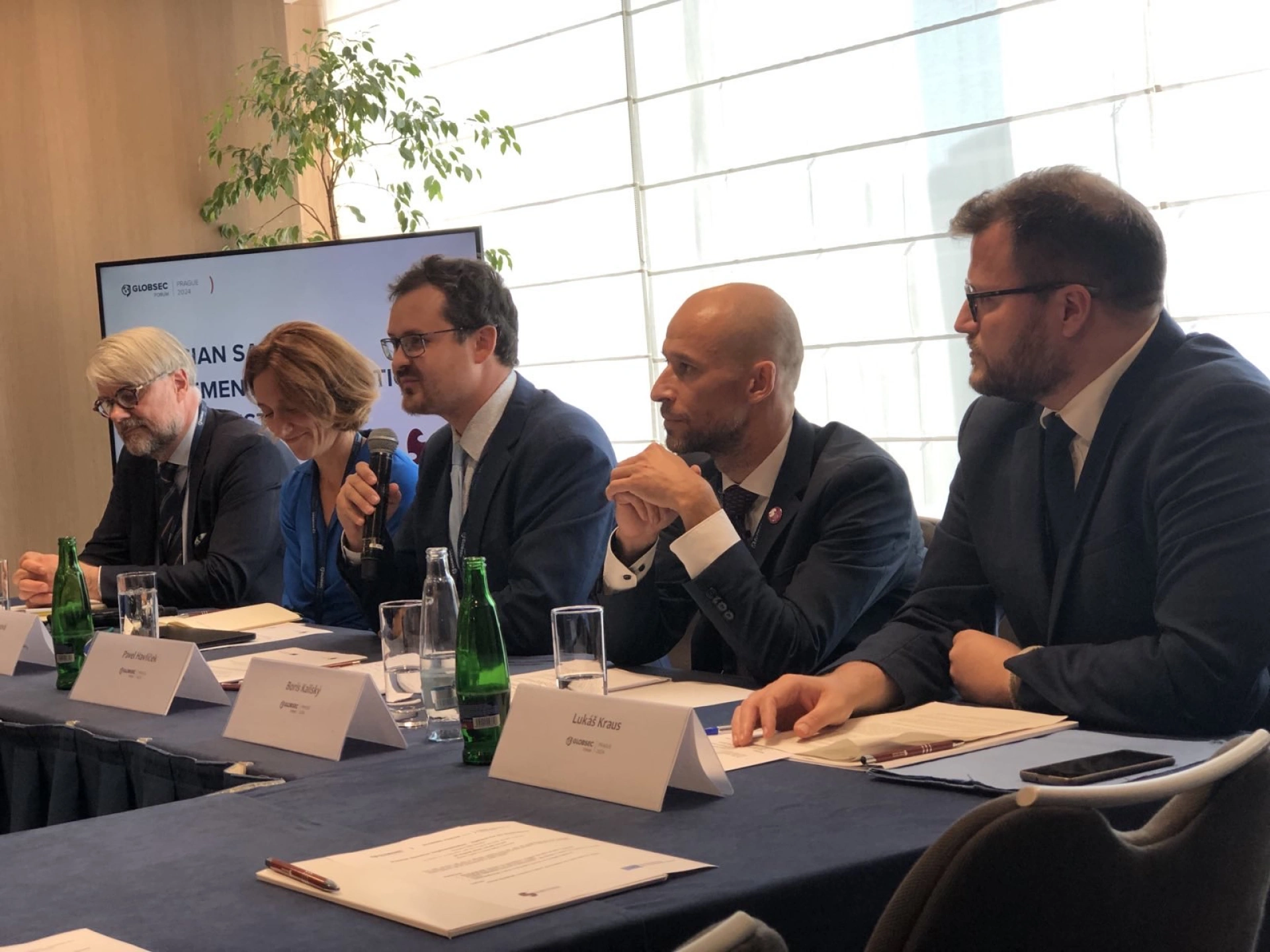 Russian Sanctions Implementation - Options for EU Institutions Roundtable/GLOBSEC Forum